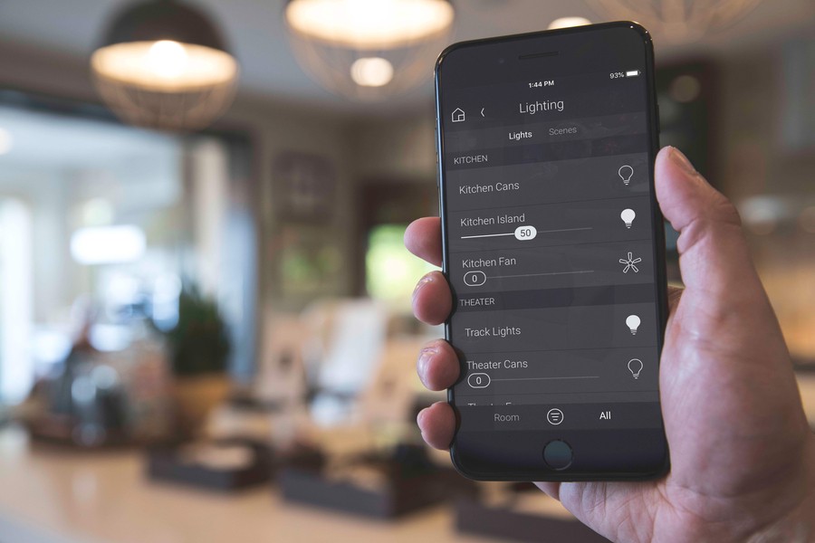 lower-your-energy-bill-with-coordinated-lighting-shade-control